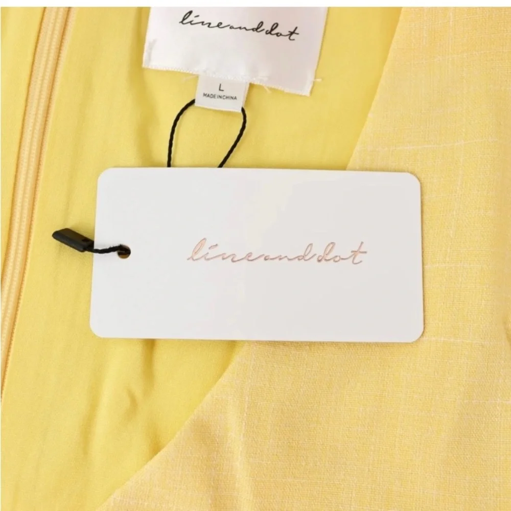 Line & dot dresses - Picture 6 of 10